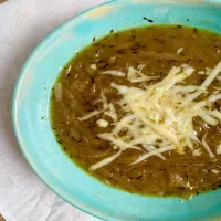 Najlepszy sposób na postawienie się na nogi, czyli obłędna francuska zupa cebulowa