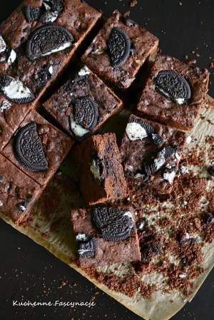 Ciasto czekoladowe z ciasteczkami oreo