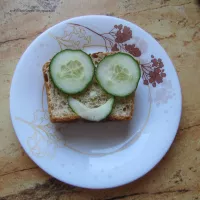 Chleb na wodzie z ogórków kiszonych