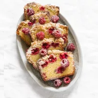 Szybkie ciasto z malinami i kruszonką