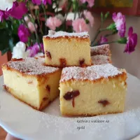 Sernik z kaszą manną i żurawiną