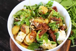 Sałatka z gnocchi
