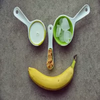 Bananowy smoothie z masłem orzechowym