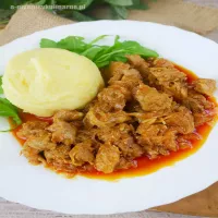 Gulasz segedyński – aromatyczny, rozgrzewający i bardzo smaczny obiad