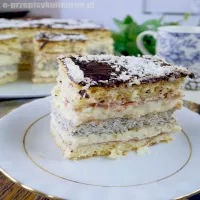 Ciasto Niespodzianka Markizy – elegancki, warstwowy deser z makowym akcentem