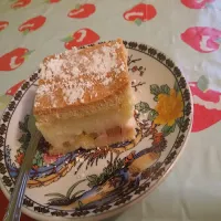 Kruche ciasto z rabarbarem i budyniem