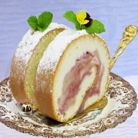 Rolada biszkoptowa z jabłkami i galaretką jagodową