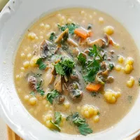 Zupa pieczarkowa z kuskusem perłowym