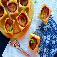 Ciasto z kaszy manny ze śliwkami