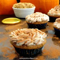 Babeczki Marchewkowe z Kremem Serkowym