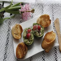 Wiosenne, pikantne guacamole