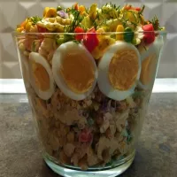 Sałatka jajeczna z makaronem