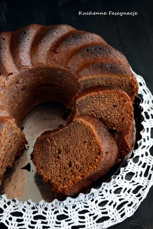 Babka daktylowo-czekoladowa z rumem