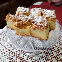 Sernik z brzoskwiniami