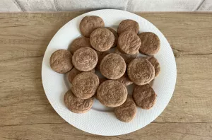 Pierniczki BLW bez cukru – miękkie, aromatyczne ciasteczka dla najmłodszych