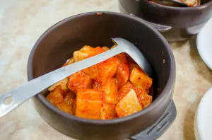 Fermentowane bąbelki do koktajli: jak bez kega zrobić w kuchni domowy „tap”