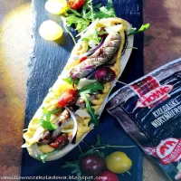 Kanapka bawarska z kiełbaskami norymberskimi