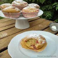 Muffiny z rabarbarem