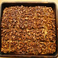 Orzechowiec z mąki razowej, z budyniem jaglanym