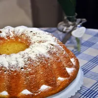Wielkanocna babka drożdzowa