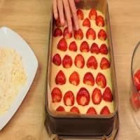 Puszyste CIASTO z TRUSKAWKAMI i kruszonką – proste i pyszne