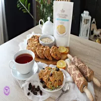 Ciasteczka owsiane z rodzynkami i słonecznikiem