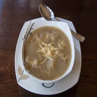 Banalnie prosta francuska zupa cebulowa z grzankami home-made i serem! MMNIIIAAAMM!!!!