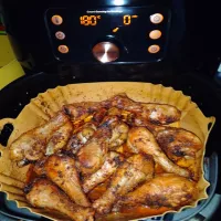 4 składniki na pikantne pałki kurczaka z airfryer...