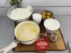 Babka waniliowa ze śmietaną