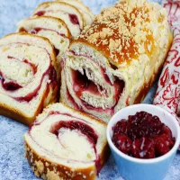 Strucla z dżemem i kruszonką