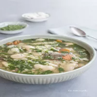 Zupa fasolowa z zacierkami