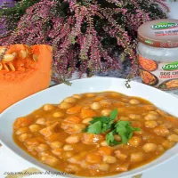 Gulasz wieprzowy z dynią, cieciorką oraz sosem ciemnym Łowicz