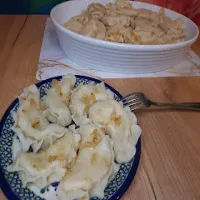 Pierogi ruskie. Przepis na mięciutkie ciasto oraz pyszny farsz
