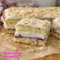 Porzeczkowy Przekładaniec – proste ciasto z kremem na niedzielę