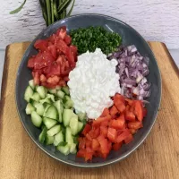 Sałatka z serkiem wiejskim