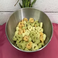 Sałatka z tortellinii