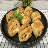 Błyskawiczna roladki z ciasta francuskiego