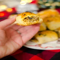 PASZTECIKI Z KAPUSTĄ I GRZYBAMI