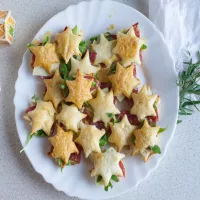 GWIAZDKI – PRZEKĄSKI Z CIASTA FRANCUSKIEGO