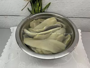 Śledzie w pomidorach z miodem