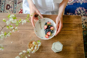 Jak połączyć fermentowane napoje ze śniadaniem: kefir, kombucha i lekkie przekąski