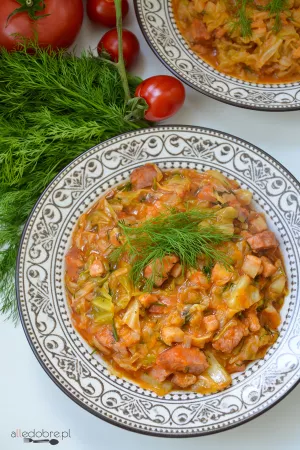 Bigos z młodej kapusty