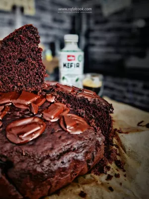 Ciasto czekoladowe na kefirze – wilgotne i proste