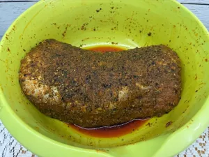 Soczysty schab pieczony w rękawie – kruchy, aromatyczny i idealny na obiad oraz kanapki