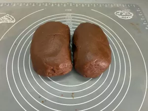 Najlepsze ciemne kruche ciasto pod sernik