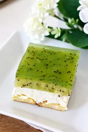 Ciasto z kiwi i galaretką