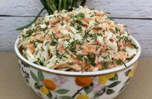 Surówka do obiadu z kapusty pekińskiej
