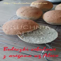 Bułeczki cebulowe z oregano wg Aleex