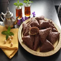 Briwats z orzeszkami laskowymi w czekoladzie