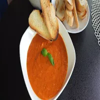 Krem z pieczonych pomidorów i papryki